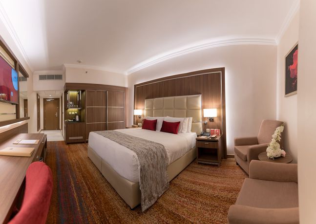Imagen de la habitación del Hotel Ramada By Wyndham Continental Jeddah. Foto 3