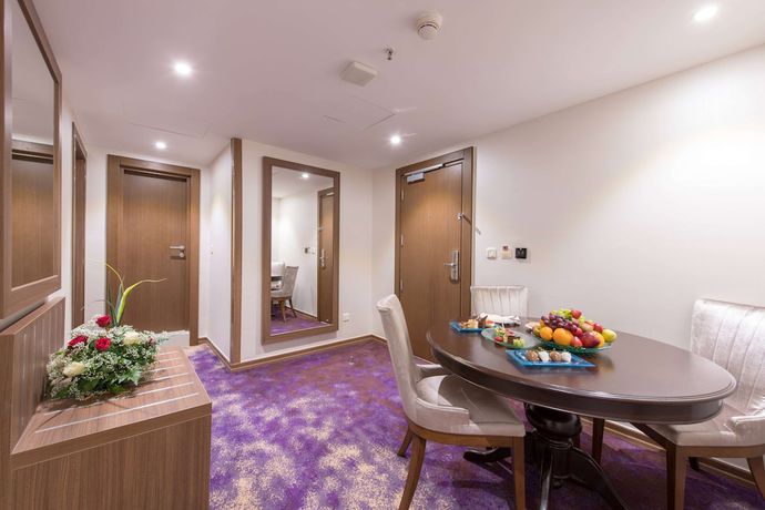 Imagen de la habitación del Hotel Ramada By Wyndham Continental Jeddah. Foto 6