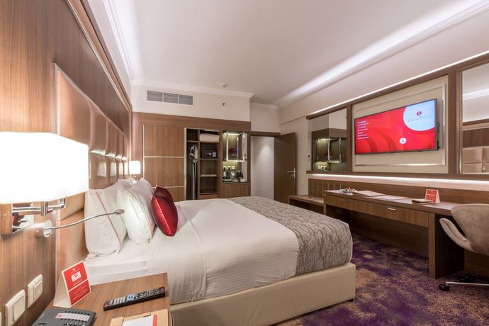 Imagen de la habitación del Hotel Ramada By Wyndham Continental Jeddah. Foto 10