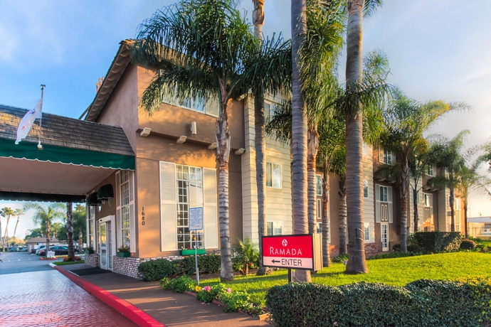 Imagen general del Hotel Ramada By Wyndham Costa Mesa/newport Beach. Foto 4