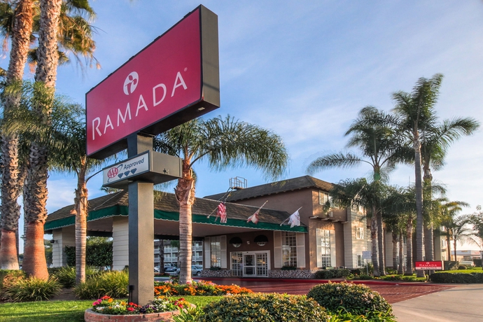 Imagen general del Hotel Ramada By Wyndham Costa Mesa/newport Beach. Foto 5