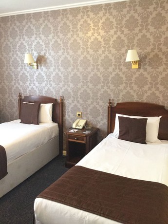 Imagen de la habitación del Hotel Ramada By Wyndham Crawley Gatwick. Foto 3