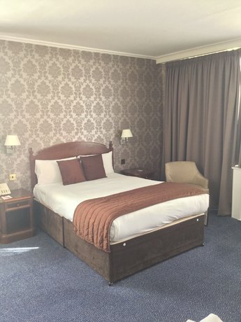 Imagen de la habitación del Hotel Ramada By Wyndham Crawley Gatwick. Foto 15