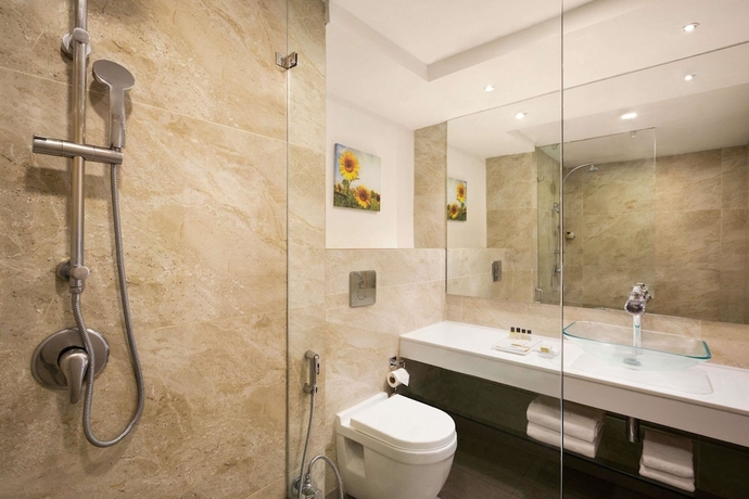 Imagen de la habitación del Hotel Ramada By Wyndham Dehradun Chakrata Road. Foto 4