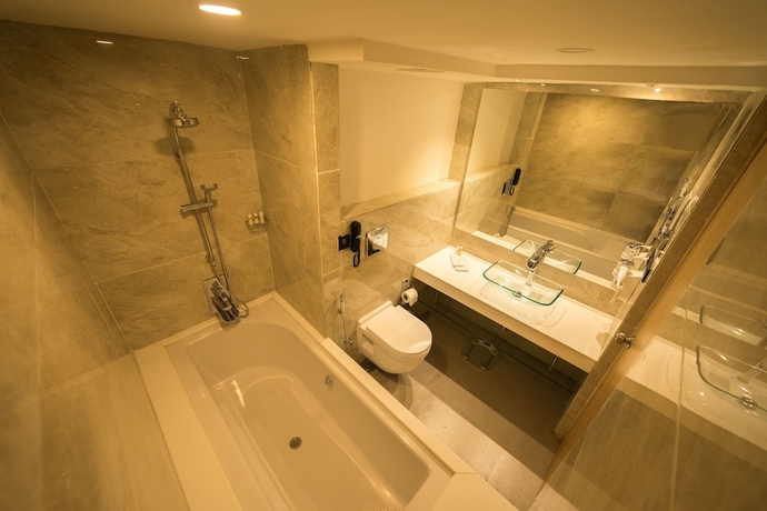 Imagen de la habitación del Hotel Ramada By Wyndham Dehradun Chakrata Road. Foto 7