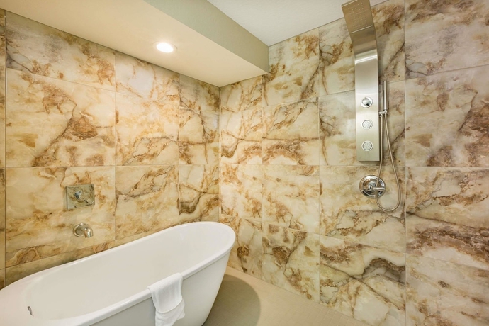 Imagen de la habitación del Hotel Ramada By Wyndham Des Moines Airport. Foto 6