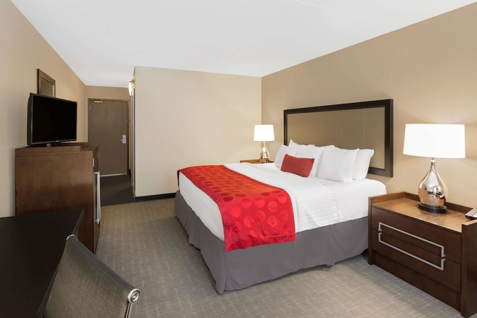 Imagen de la habitación del Hotel Ramada By Wyndham Des Moines Airport. Foto 8