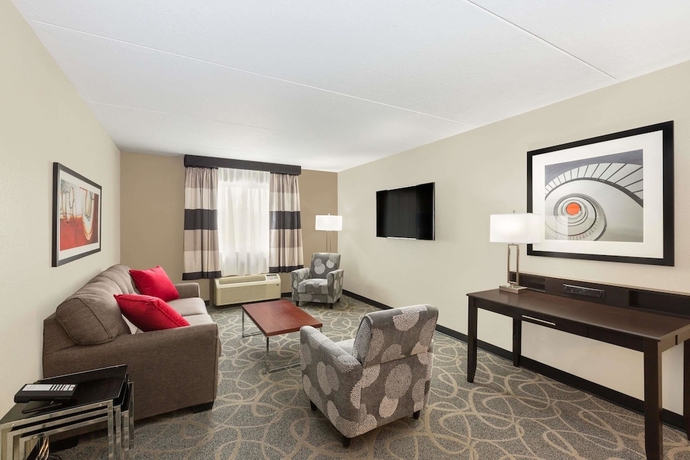 Imagen de la habitación del Hotel Ramada By Wyndham Des Moines Airport. Foto 17