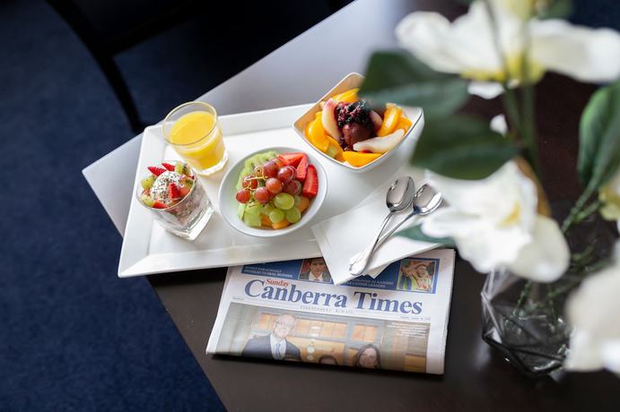 Imagen de la habitación del Hotel Ramada By Wyndham Diplomat Canberra. Foto 9