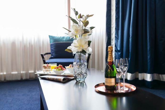 Imagen de la habitación del Hotel Ramada By Wyndham Diplomat Canberra. Foto 11