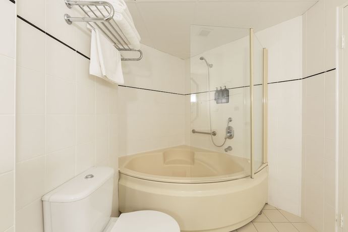 Imagen de la habitación del Hotel Ramada By Wyndham Diplomat Canberra. Foto 16