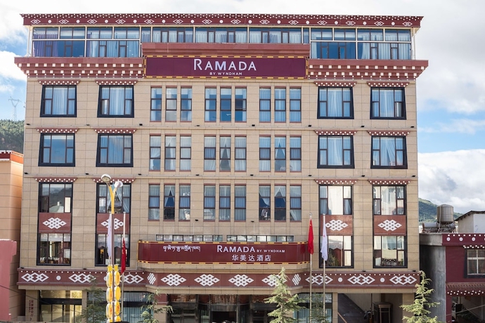 Imagen general del Hotel Ramada By Wyndham Diqing. Foto 1