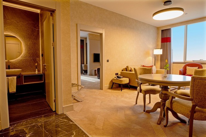 Imagen de la habitación del Hotel Ramada By Wyndham Diyarbakir. Foto 3