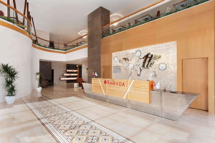 Imagen de los interiores del Hotel Ramada By Wyndham Diyarbakir. Foto 16