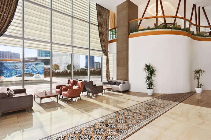 Imagen de los interiores del Hotel Ramada By Wyndham Diyarbakir. Foto 18