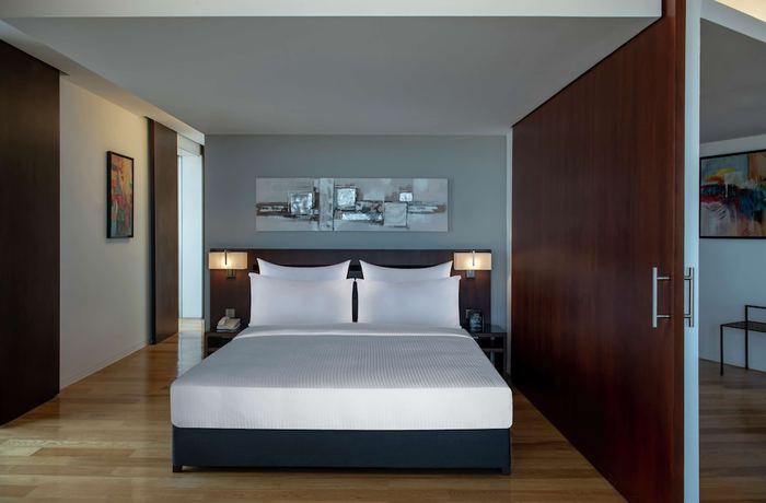 Imagen de la habitación del Hotel Ramada By Wyndham Downtown Beirut. Foto 21