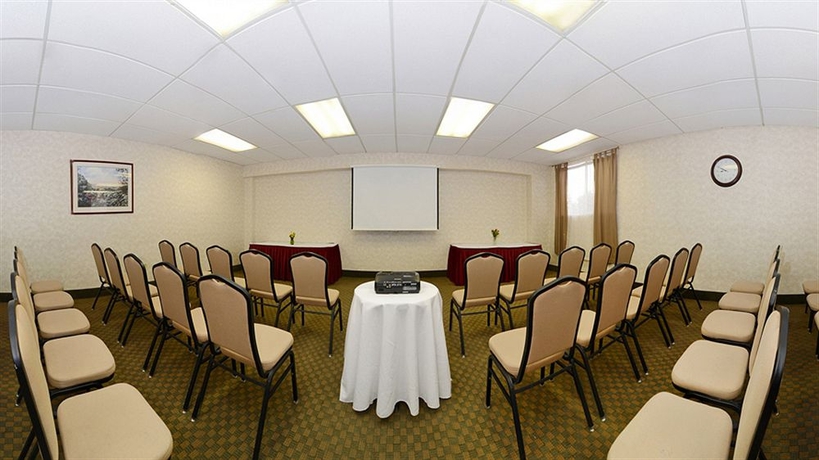 Imagen de los interiores del Hotel Ramada By Wyndham Downtown Spokane. Foto 7