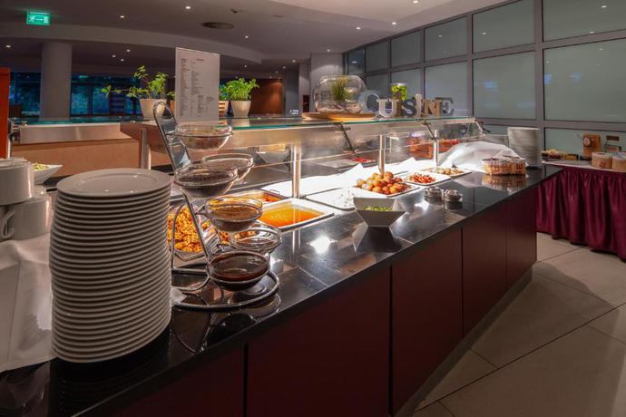 Imagen de los interiores del Hotel Ramada By Wyndham Dresden. Foto 17