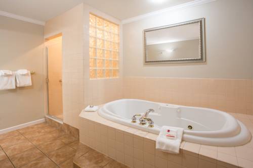 Imagen de la habitación del Hotel Ramada By Wyndham Duncan Cowichan Valley. Foto 8