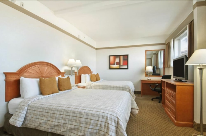 Imagen de la habitación del Hotel Ramada By Wyndham Edmonton South. Foto 8