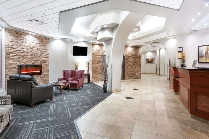 Imagen de los interiores del Hotel Ramada By Wyndham Edmonton South. Foto 18