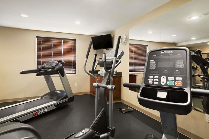 Imagen de los interiores del Hotel Ramada By Wyndham Edson. Foto 13