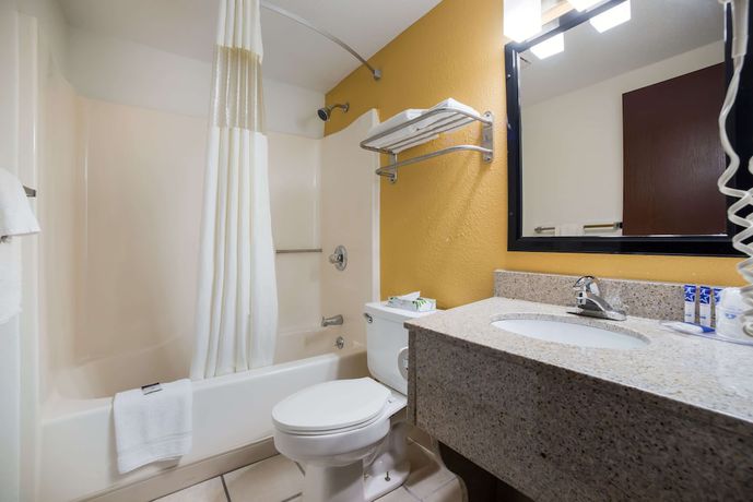 Imagen de la habitación del Hotel Ramada By Wyndham Effingham. Foto 10