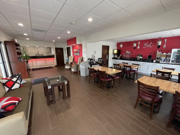 Imagen del bar/restaurante del Hotel Ramada By Wyndham Effingham. Foto 4