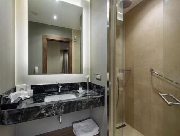 Imagen de la habitación del Hotel Ramada By Wyndham Elazig. Foto 8