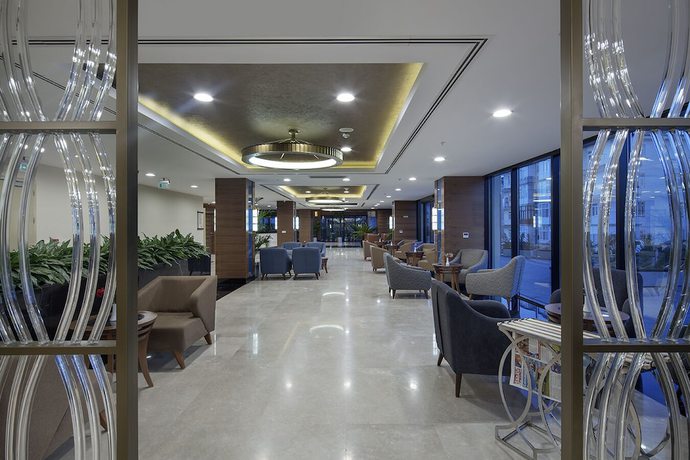 Imagen de los interiores del Hotel Ramada By Wyndham Elazig. Foto 18