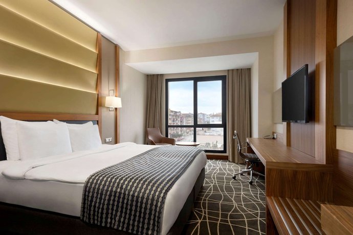 Imagen de la habitación del Hotel Ramada By Wyndham Elazig. Foto 12