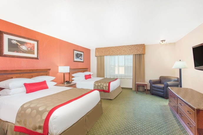 Imagen de la habitación del Hotel Ramada By Wyndham Elko At Stockmen's Casino. Foto 7