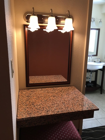 Imagen de la habitación del Hotel Ramada By Wyndham Elko At Stockmen's Casino. Foto 14