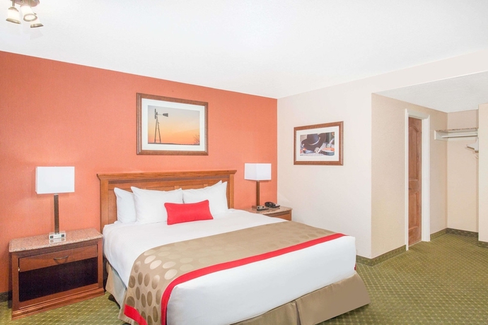 Imagen de la habitación del Hotel Ramada By Wyndham Elko At Stockmen's Casino. Foto 17