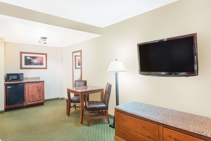 Imagen de la habitación del Hotel Ramada By Wyndham Elko At Stockmen's Casino. Foto 18