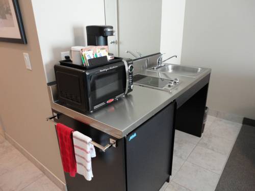 Imagen de la habitación del Hotel Ramada By Wyndham Emerald Park/regina East. Foto 3