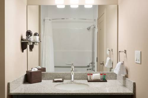Imagen de la habitación del Hotel Ramada By Wyndham Emerald Park/regina East. Foto 5