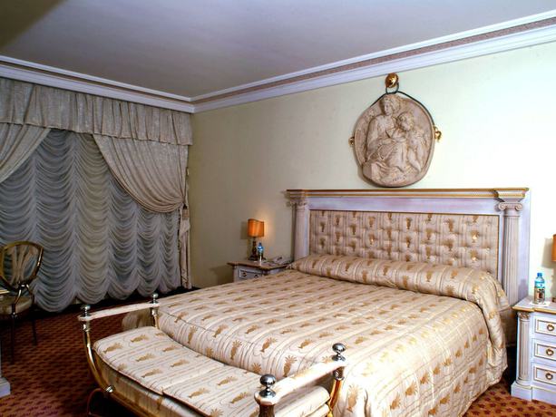 Imagen de la habitación del Hotel Ramada By Wyndham Fes. Foto 8