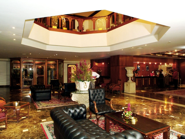 Imagen de los interiores del Hotel Ramada By Wyndham Fes. Foto 15