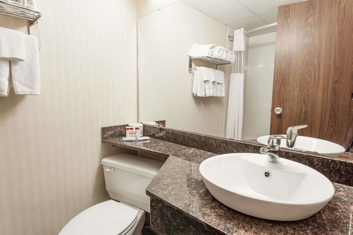 Imagen de la habitación del Hotel Ramada By Wyndham Fredericton. Foto 10