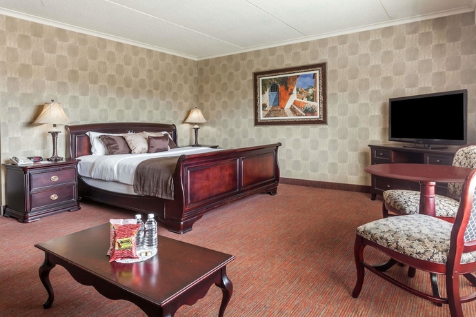Imagen de la habitación del Hotel Ramada By Wyndham Fredericton. Foto 14