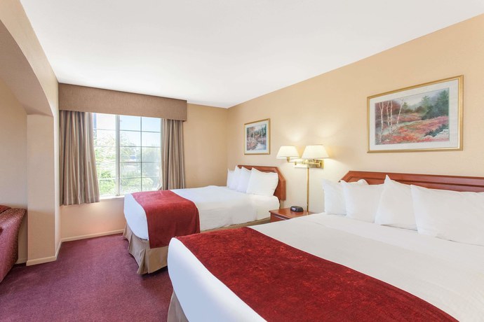 Imagen de la habitación del Hotel Ramada By Wyndham Fresno Northwest. Foto 15