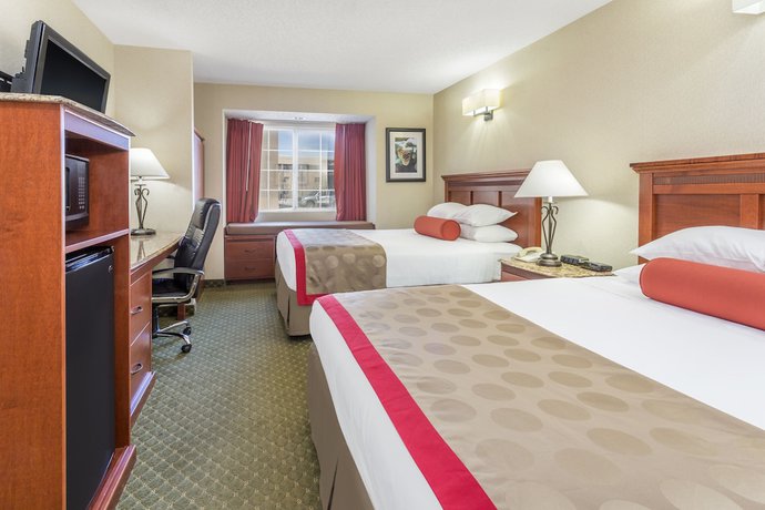 Imagen de la habitación del Hotel Ramada By Wyndham Frisco. Foto 3