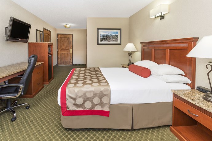 Imagen de la habitación del Hotel Ramada By Wyndham Frisco. Foto 7