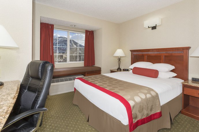 Imagen de la habitación del Hotel Ramada By Wyndham Frisco. Foto 9