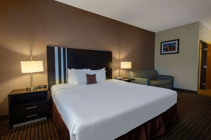 Imagen de la habitación del Hotel Ramada By Wyndham Glendale Heights/lombard. Foto 2