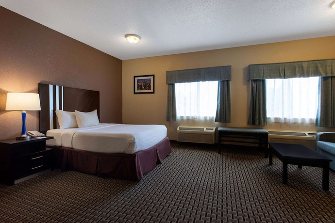 Imagen de la habitación del Hotel Ramada By Wyndham Glendale Heights/lombard. Foto 3