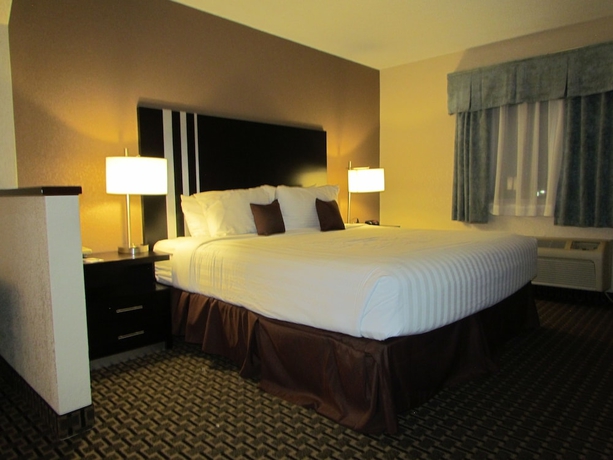 Imagen de la habitación del Hotel Ramada By Wyndham Glendale Heights/lombard. Foto 6