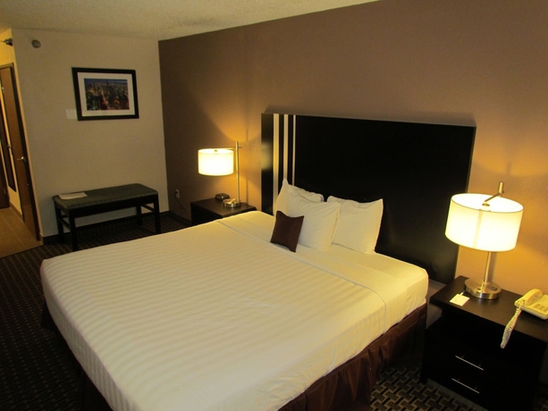 Imagen de la habitación del Hotel Ramada By Wyndham Glendale Heights/lombard. Foto 7