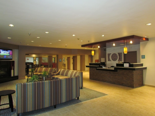 Imagen de los interiores del Hotel Ramada By Wyndham Glendale Heights/lombard. Foto 16